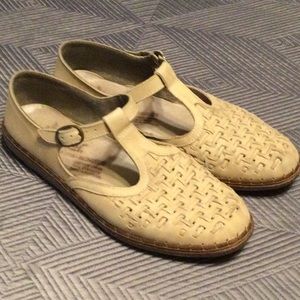 Rieker size 9 tan suede sandals for women